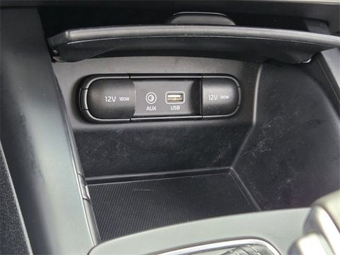 Used 2019 Kia Sorento LX w/ LX Convenience Package image 29