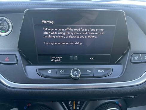 Used 2019 Chevrolet Blazer LT w/ Sound & Technology Package FWD image 13