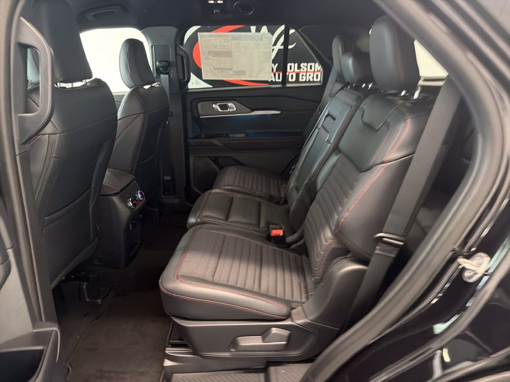 New 2027 Ford Explorer ST-Line w/ Premium Package RWD image 15