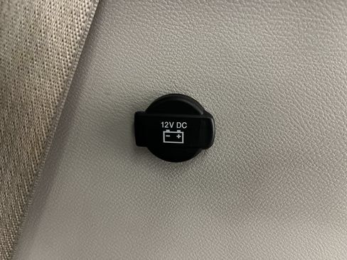 Used 2019 Chrysler Pacifica Touring-L FWD image 29