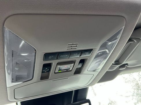 Used 2023 Toyota RAV4 Limited image 35