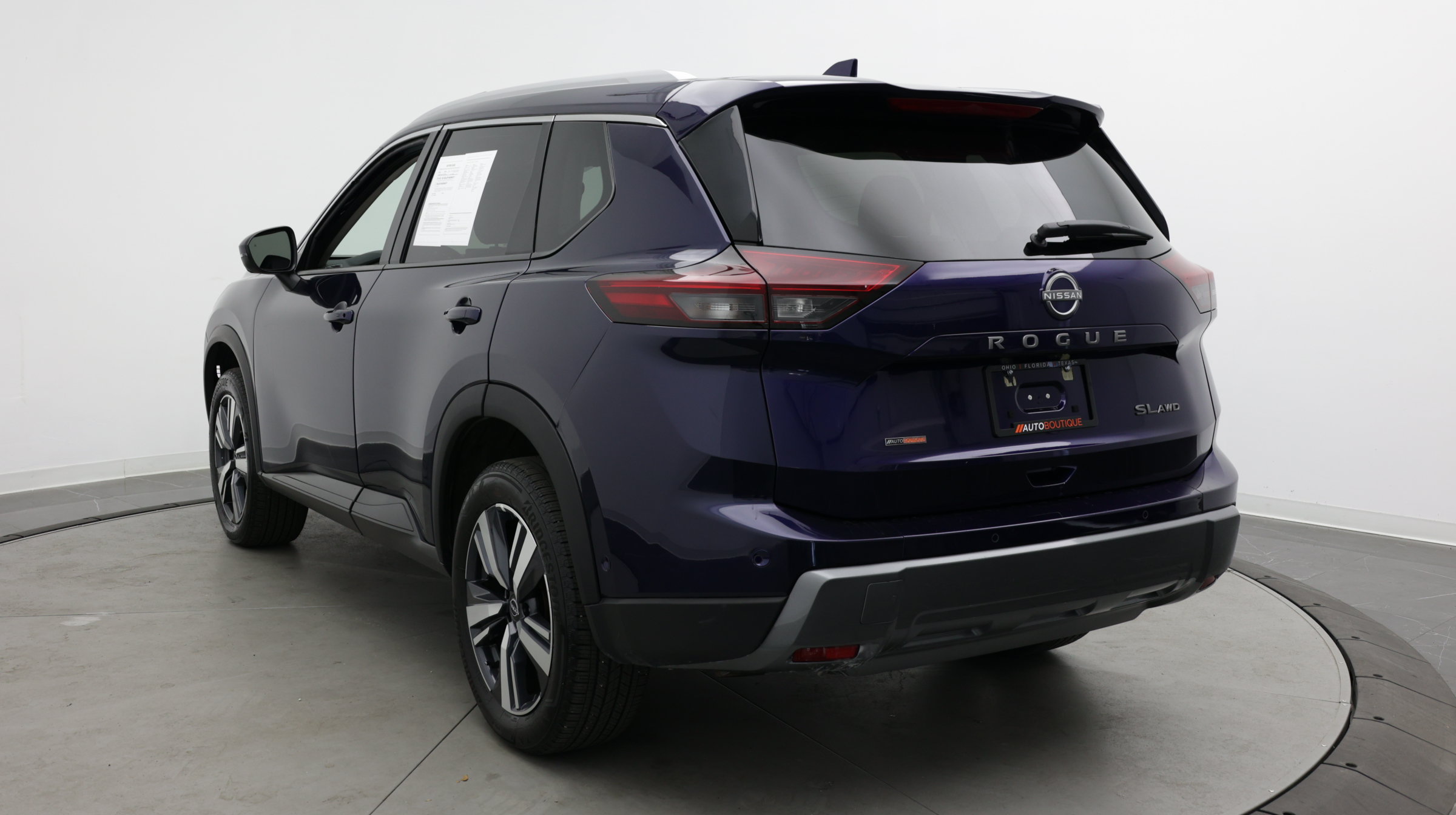 Used 2026 Nissan Rogue SL AWD/4WD image 4