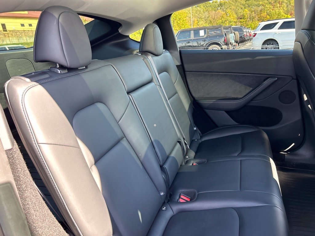 Used 2025 Tesla Model Y Performance AWD/4WD image 31