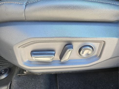 Used 2023 Toyota Tundra Limited w/ Power Package image 14