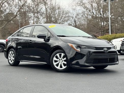 Used 2024 Toyota Corolla LE image 6
