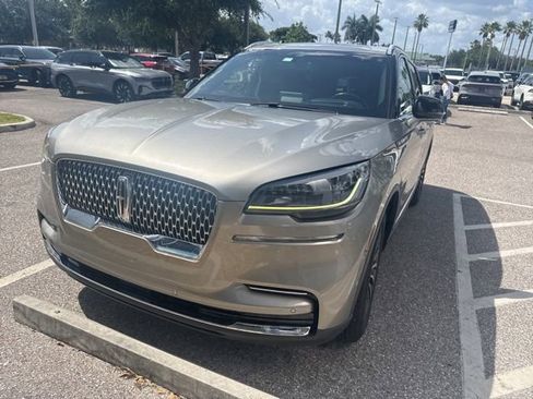 Used 2023 Lincoln Aviator Reserve w/ Equipment Group 201A RWD image 3