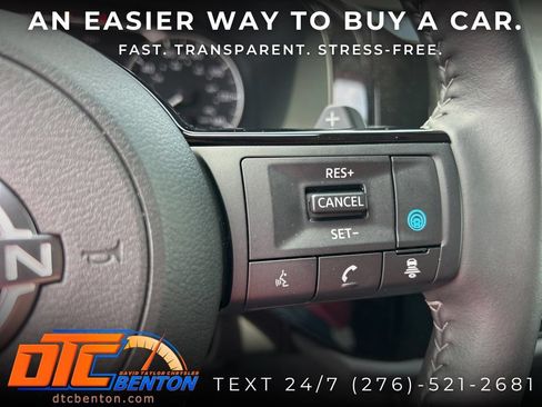 Used 2025 Nissan Pathfinder SL AWD/4WD image 19