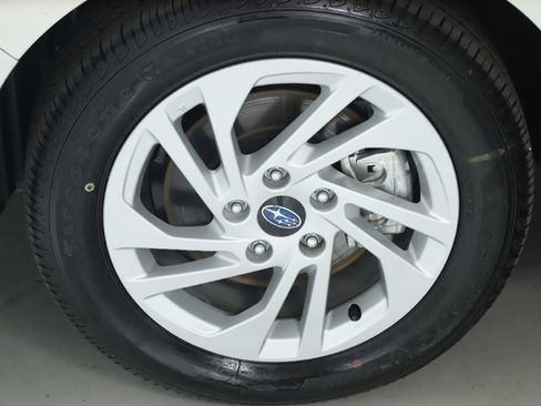 Certified 2025 Subaru Impreza 2.0i image 35