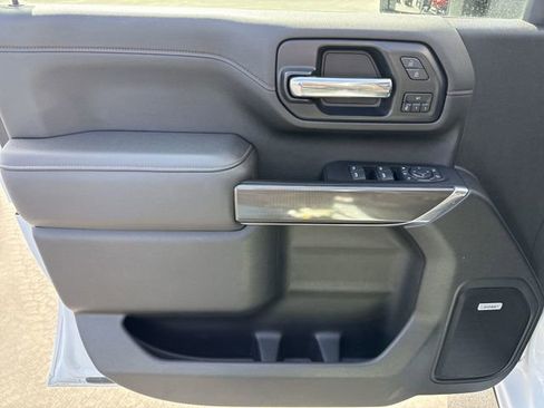 Used 2022 GMC Sierra 3500 AT4 w/ AT4 Preferred Package AWD/4WD image 23