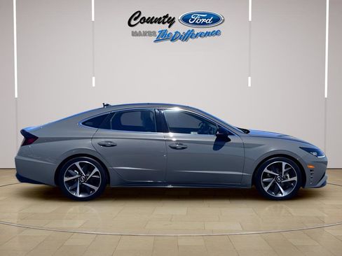 Used 2021 Hyundai Sonata SEL Plus w/ Tech Package FWD image 4