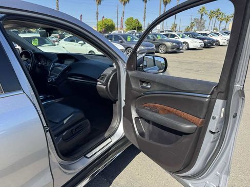 Used 2017 Acura MDX SH-AWD w/ Technology Package image 16