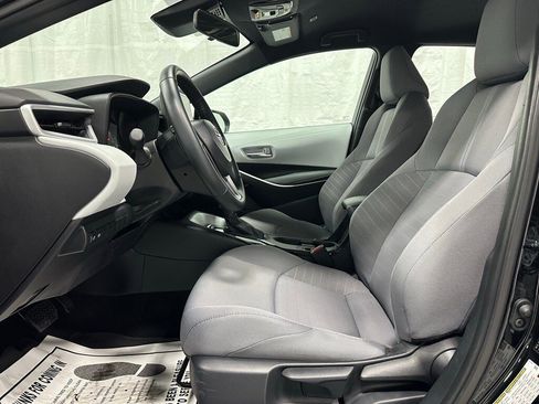 Used 2025 Toyota Corolla SE image 14