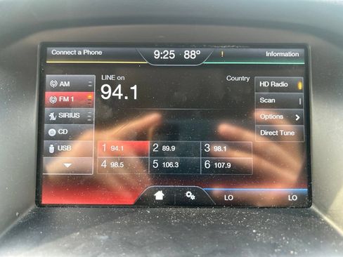 Used 2012 Ford Focus Titanium FWD image 25