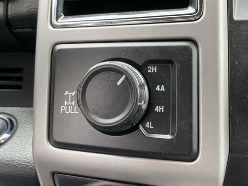 Used 2020 Ford F150 Lariat image 33