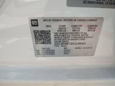 Used 2025 Chevrolet Silverado 2500 Custom w/ Custom Value Package AWD/4WD image 31