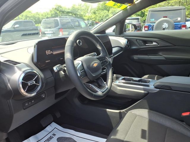 Used 2026 Chevrolet Equinox EV LT w/ Comfort Package AWD/4WD image 23