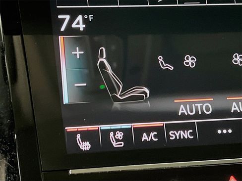 Certified 2022 Audi e-tron Premium Plus w/ Premium Plus Package image 22