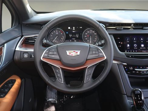 New 2026 Cadillac XT5 Premium Luxury image 15