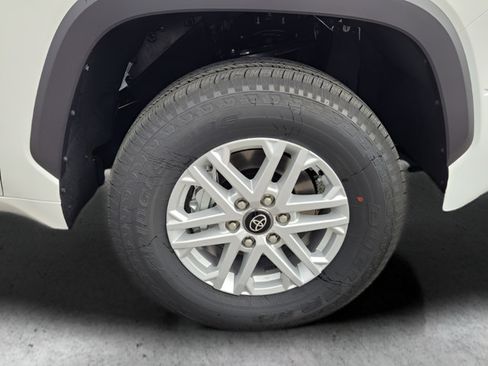 Used 2025 Toyota Tundra SR5 w/ SR5 Convenience Package AWD/4WD image 40