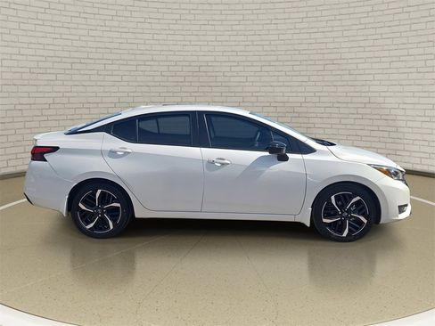 Used 2025 Nissan Versa SR w/ Trunk Package image 4