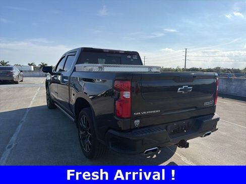 Used 2022 Chevrolet Silverado 1500 High Country w/ Safety Package II image 17