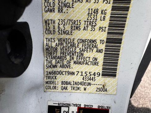 Used 2017 Nissan Frontier S image 11