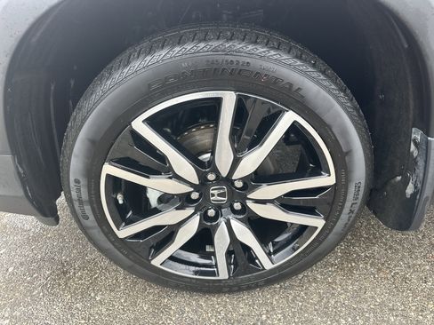 Used 2021 Honda Pilot Touring image 7