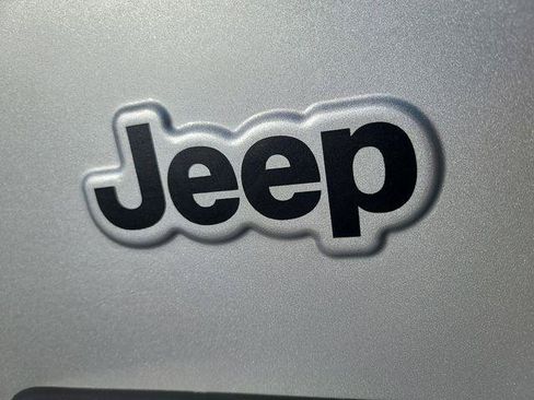 Used 2004 Jeep Wrangler 4WD image 16