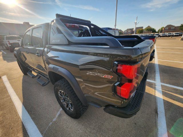 Used 2024 Chevrolet Colorado ZR2 w/ LPO, Sports Bar Package AWD/4WD image 3
