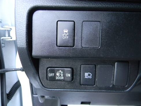 Used 2023 Toyota Tacoma SR AWD/4WD image 16