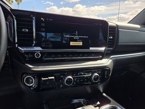 Used 2023 GMC Sierra 1500 SLT w/ SLT Convenience Package image 21