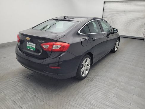 Used 2017 Chevrolet Cruze Premier FWD image 9