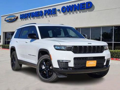 Certified 2025 Jeep Grand Cherokee L Limited w/ Black Appearance Package RWD image 1