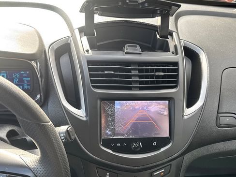 Used 2016 Chevrolet Trax LS image 14