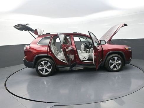 Used 2020 Jeep Cherokee Limited AWD/4WD image 38