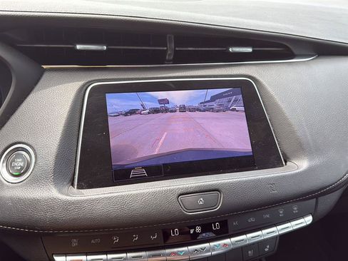Used 2020 Cadillac XT4 Premium Luxury FWD image 4
