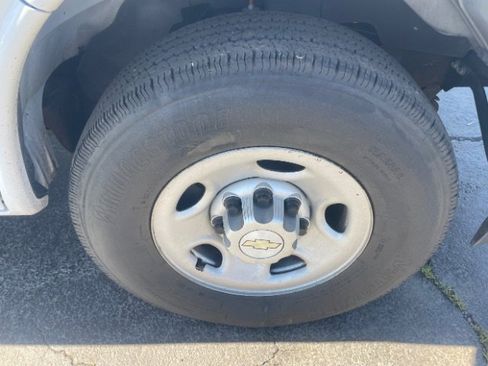 Used 2020 Chevrolet Express 2500 w/ Safety Package RWD image 23
