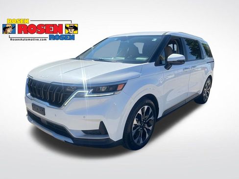 Used 2022 Kia Carnival EX FWD image 1