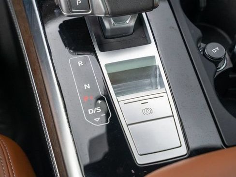 Used 2025 Audi Q7 3.0T Prestige AWD/4WD image 35