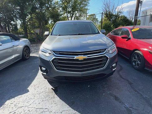 Certified 2020 Chevrolet Traverse LT image 3
