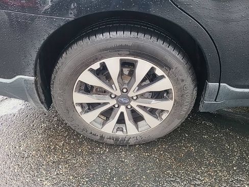 Used 2017 Subaru Outback 2.5i Limited AWD/4WD image 8