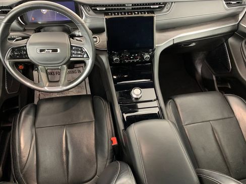 Used 2022 Jeep Grand Cherokee L Overland w/ Luxury Tech Group IV RWD image 34