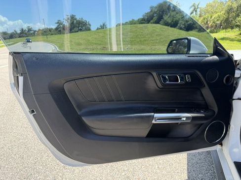 Used 2016 Ford Mustang Premium RWD image 10