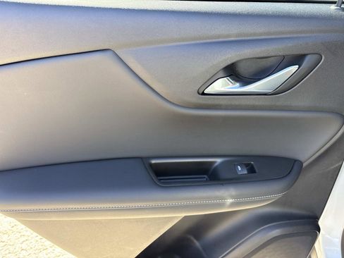 Used 2023 Chevrolet Blazer LT image 30