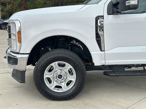 Used 2025 Ford F350 XLT w/ FX4 Off-Road Package image 5