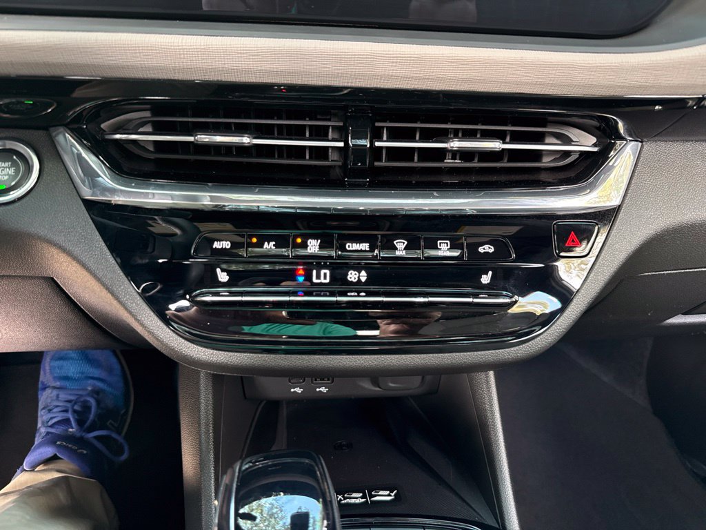 Used 2025 Buick Envista Avenir FWD image 35