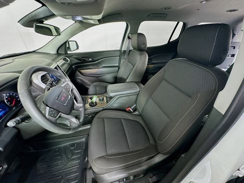 Used 2023 GMC Acadia SLE w/ Driver Convenience Package image 13