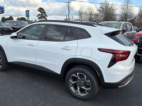 New 2026 Chevrolet Trax LT w/ Driver Confidence Package image 7