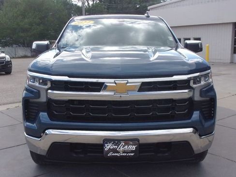 Used 2024 Chevrolet Silverado 1500 LT w/ Z71 Off-Road Package AWD/4WD image 19