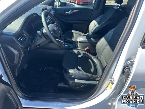 Used 2025 Ford Escape ST-Line image 9